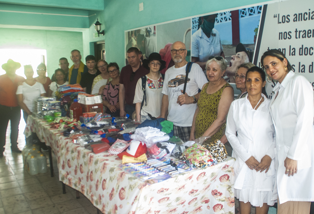 Finnish activists make another solidarity visit to Las Tunas.